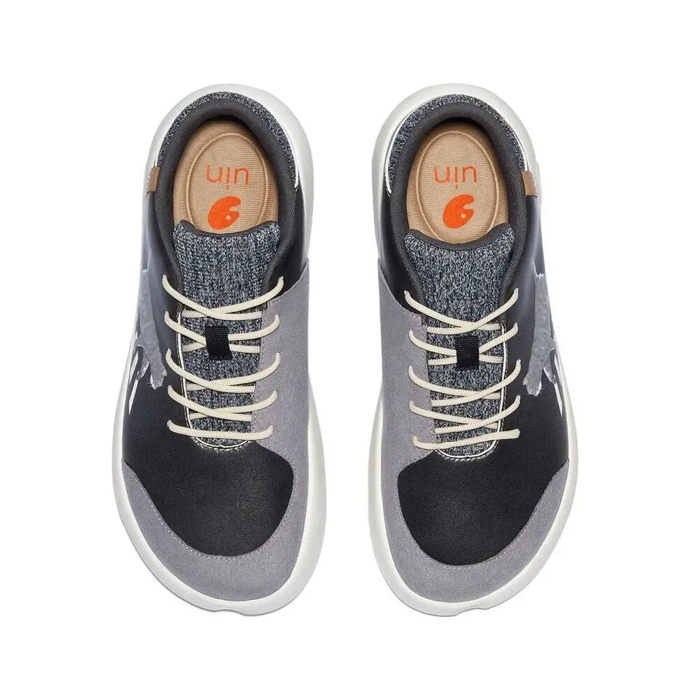 UIN Men’s Sneaker Comfort Walking Travel Shoes(Fluffy Nightcrawler)